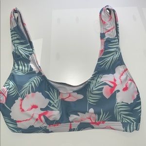 New! Cupshe floral bikini top